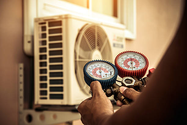 Professional Hvac technician working in Melber, KY